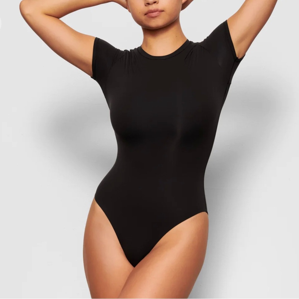 Skims Fits Everybody T-Shirt Bodysuit